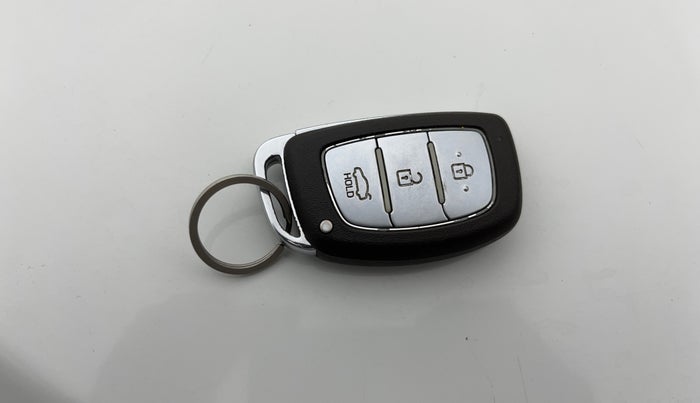 2014 Hyundai Grand i10 SPORTZ 1.2 KAPPA VTVT, Petrol, Manual, 99,524 km, Key Close Up