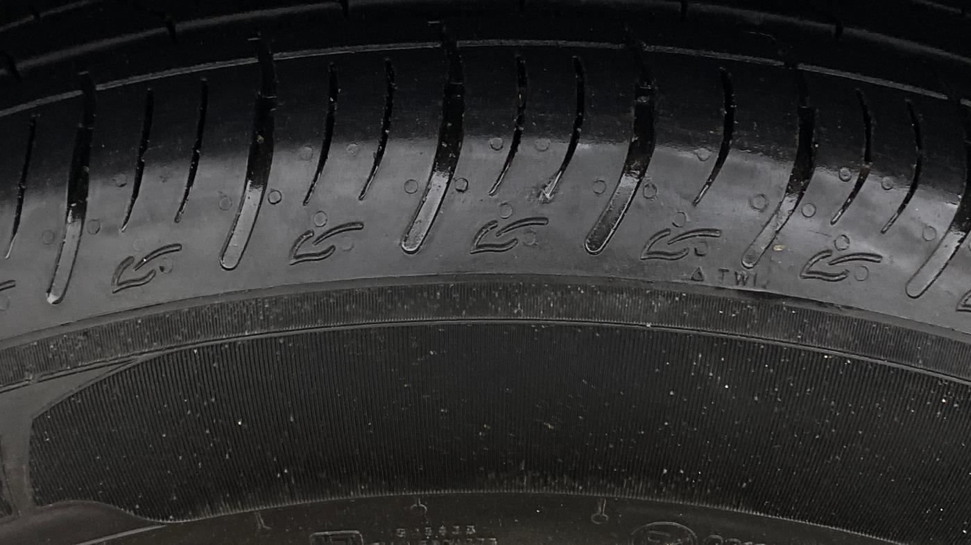 2020 Maruti S Cross ZETA 1.5, Petrol, Manual, 1,17,709 km, Left Front Tyre Tread