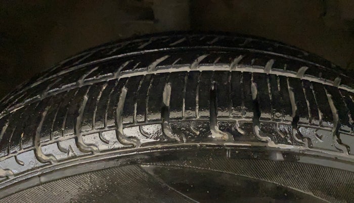 2017 Maruti Celerio VXI, Petrol, Manual, 43,031 km, Right Front Tyre Tread