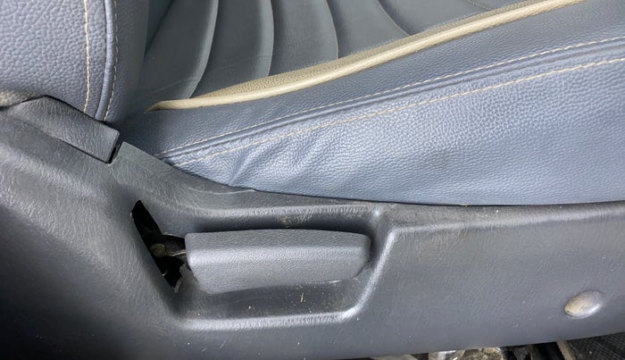 2019 Maruti Alto K10 VXI P, Petrol, Manual, 17,823 km, Driver Side Adjustment Panel