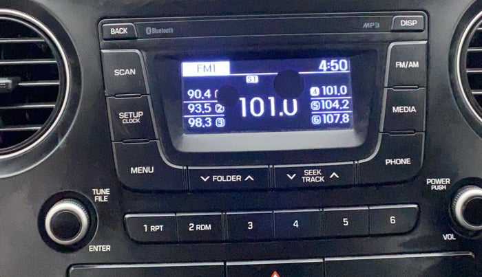 2016 Hyundai Grand i10 ASTA (O) 1.2 KAPPA VTVT, Petrol, Manual, 66,026 km, Infotainment system - Display has spot on screen