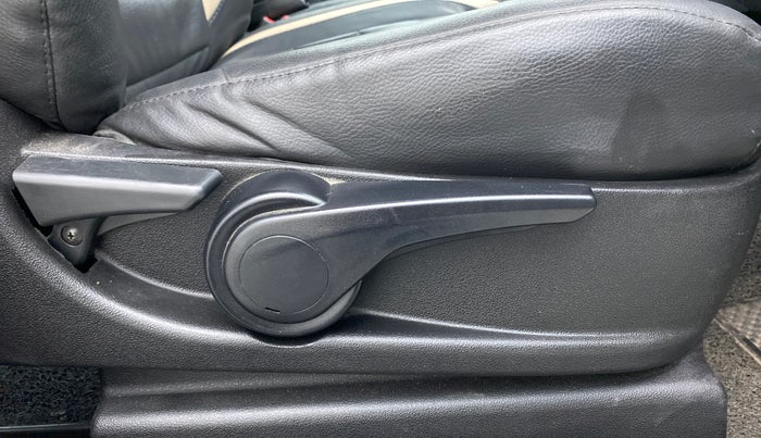 2017 Tata TIGOR XZA PETROL, Petrol, Automatic, 62,581 km, Driver Side Adjustment Panel