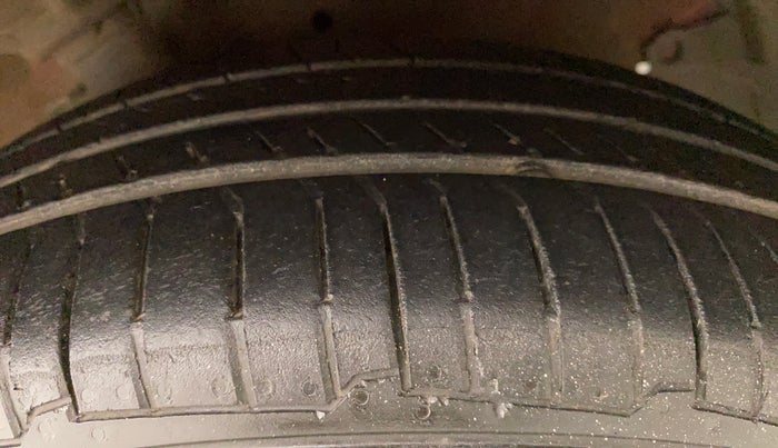 2015 Maruti Celerio ZXI AMT, Petrol, Automatic, 54,473 km, Right Front Tyre Tread