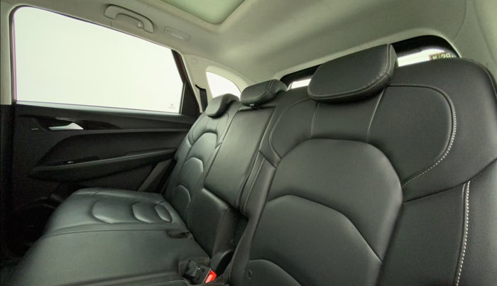 2019 MG HECTOR SHARP HYBRID 1.5 PETROL, Petrol, Manual, 62,427 km, Right Side Rear Door Cabin