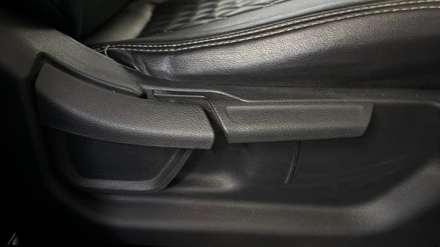 2020 Hyundai Creta S 1.5 PETROL, Petrol, Manual, 90,220 km, Driver Side Adjustment Panel