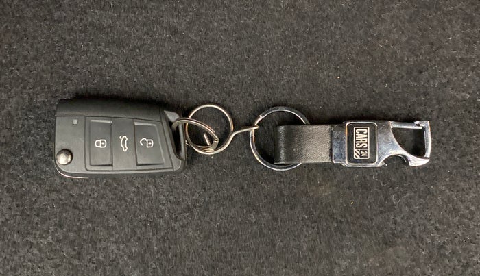 2021 Skoda KUSHAQ STYLE 1.5L TSI MT, Petrol, Manual, 17,136 km, Key Close Up