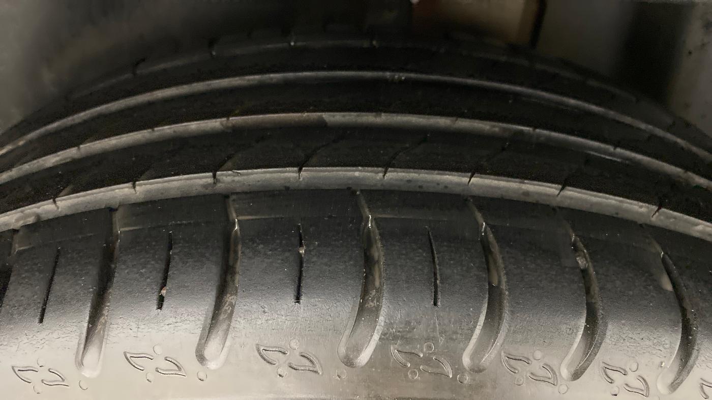 2021 Skoda KUSHAQ STYLE 1.5L TSI MT, Petrol, Manual, 17,136 km, Left Rear Tyre Tread