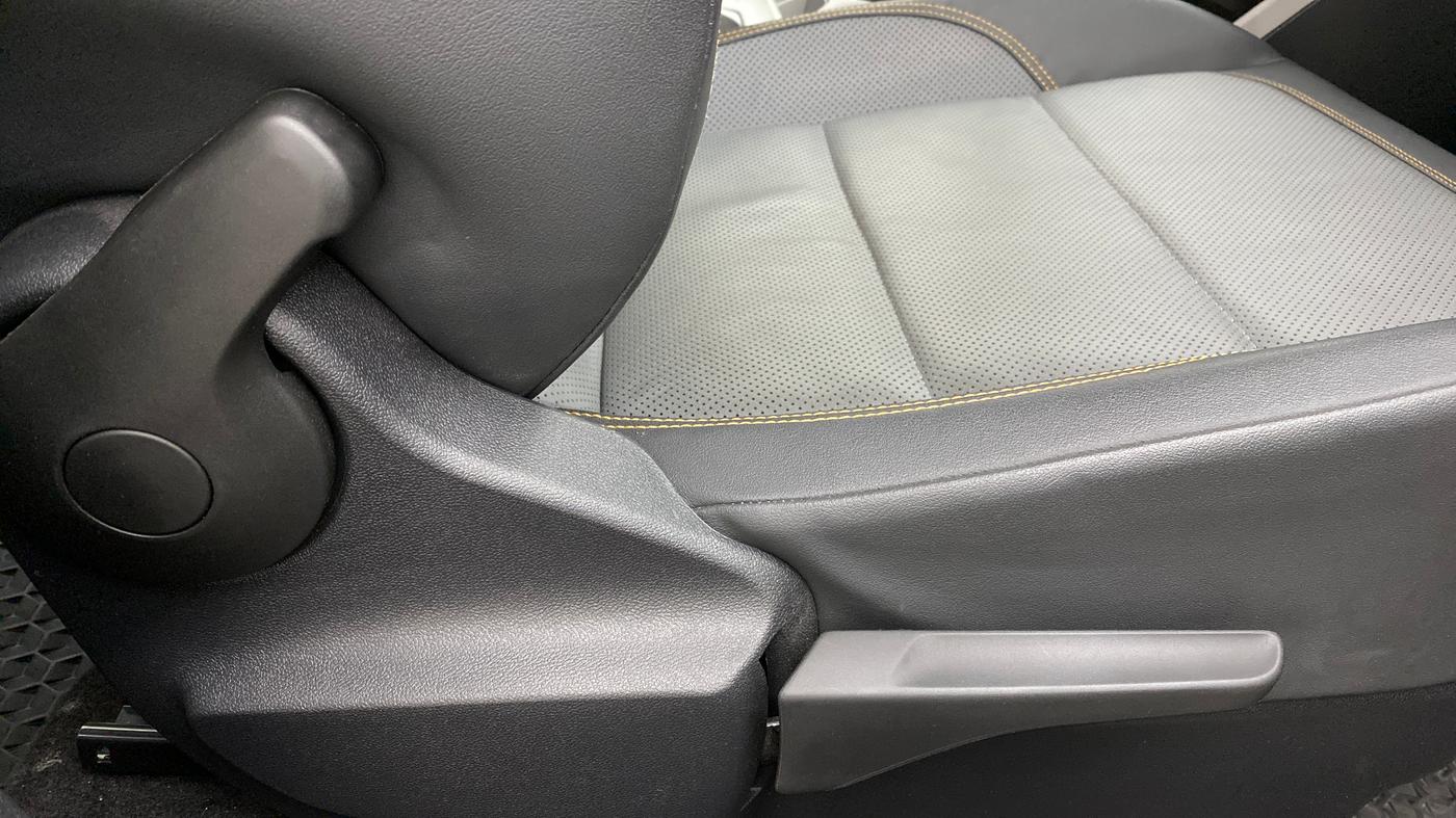 2021 Skoda KUSHAQ STYLE 1.5L TSI MT, Petrol, Manual, 17,136 km, Driver Side Adjustment Panel