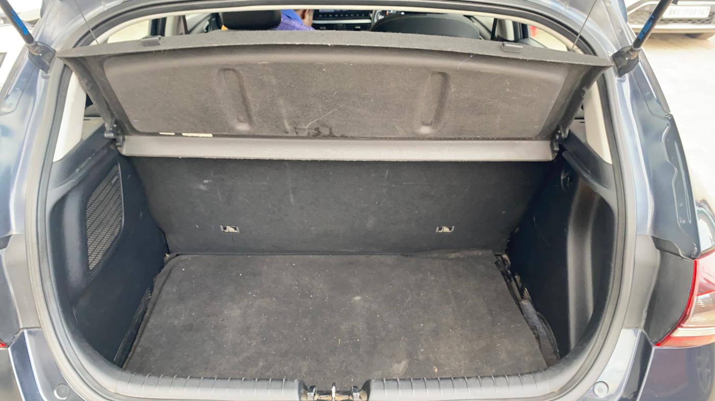 2022 Hyundai NEW I20 ASTA (O) 1.2 MT, Petrol, Manual, 41,886 km, Boot Inside