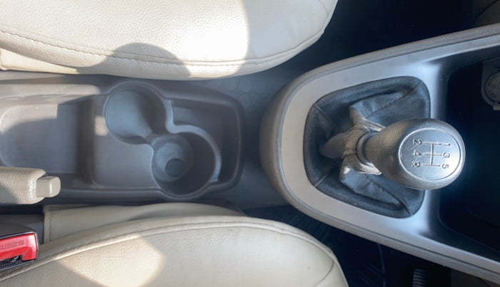 2015 Hyundai i10 MAGNA 1.1, Petrol, Manual, 83,365 km, Gear Lever