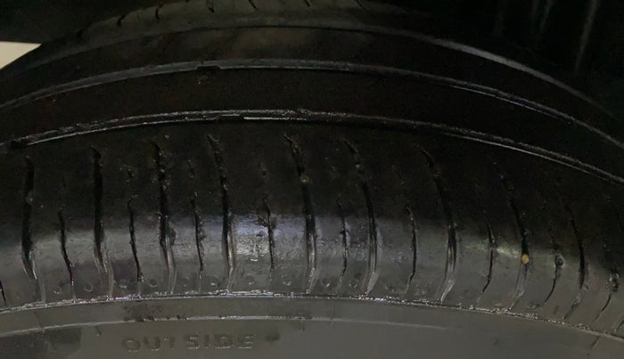 2024 Renault TRIBER RXZ, Petrol, Manual, 41,708 km, Right Rear Tyre Tread