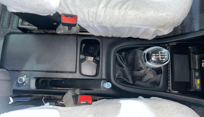 2024 Renault TRIBER RXZ, Petrol, Manual, 41,708 km, Gear Lever