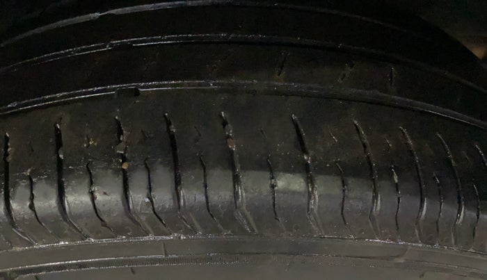 2024 Renault TRIBER RXZ, Petrol, Manual, 41,708 km, Left Rear Tyre Tread