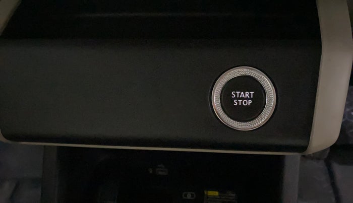 2024 Renault TRIBER RXZ, Petrol, Manual, 41,708 km, Keyless Start/ Stop Button