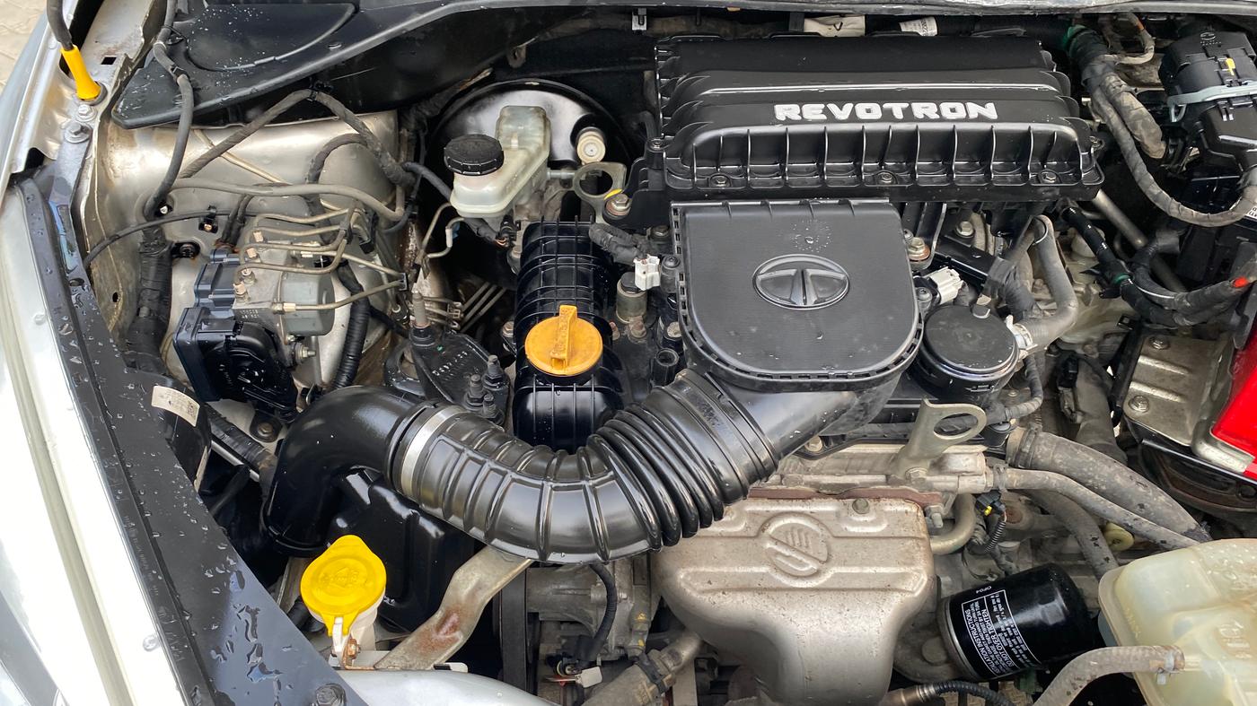 2018 Tata Tiago XZA PETROL, Petrol, Automatic, 39,576 km, Engine View - Right