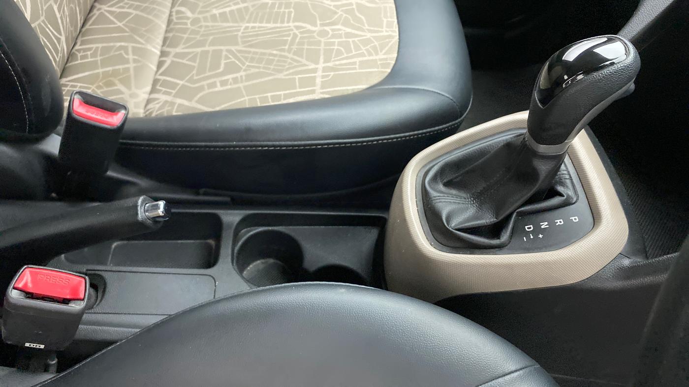 2019 Hyundai Grand i10 SPORTZ AT 1.2 KAPPA VTVT, Petrol, Automatic, 99,758 km, Gear Lever