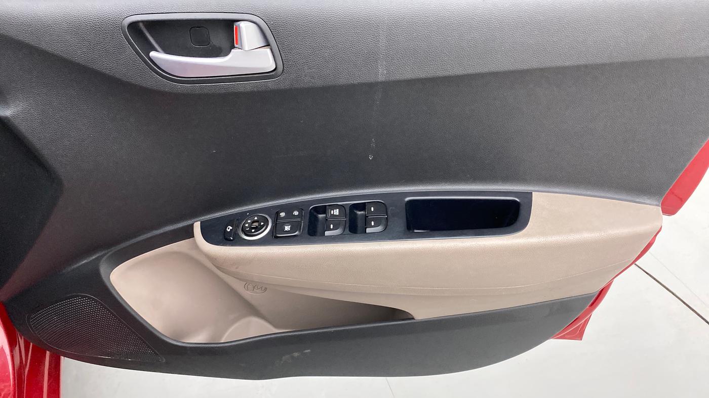 2019 Hyundai Grand i10 SPORTZ AT 1.2 KAPPA VTVT, Petrol, Automatic, 99,758 km, Driver Side Door Panels Control