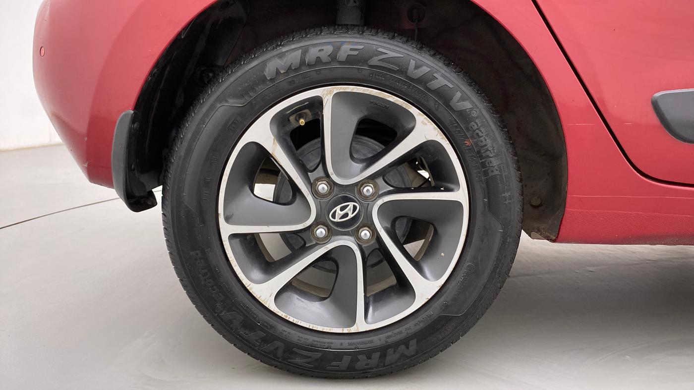 2019 Hyundai Grand i10 SPORTZ AT 1.2 KAPPA VTVT, Petrol, Automatic, 99,758 km, Right Rear Wheel