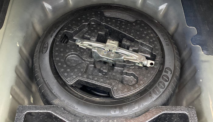2017 Maruti Ciaz ALPHA DIESEL 1.3, Diesel, Manual, 79,719 km, Spare Tyre