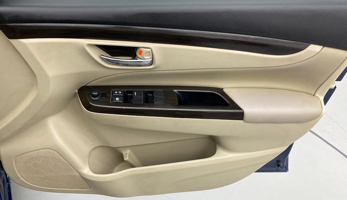 2017 Maruti Ciaz ALPHA DIESEL 1.3, Diesel, Manual, 79,719 km, Driver Side Door Panels Control