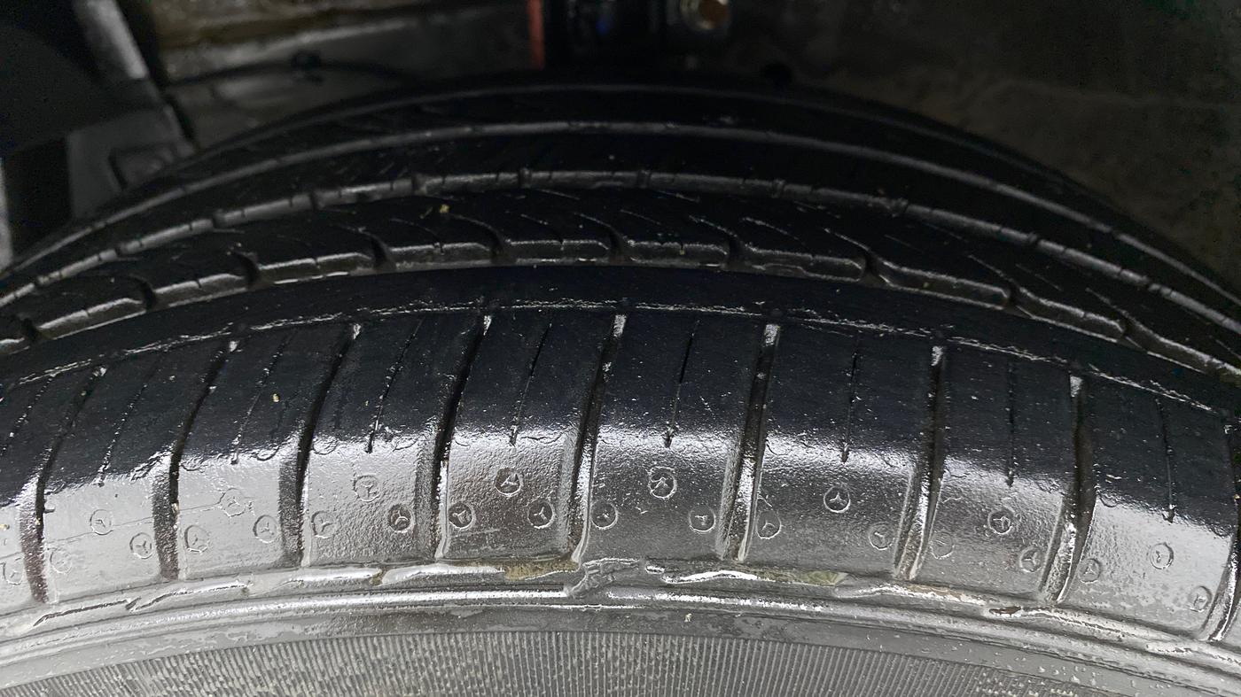 2017 Maruti Ciaz ALPHA DIESEL 1.3, Diesel, Manual, 79,719 km, Left Front Tyre Tread