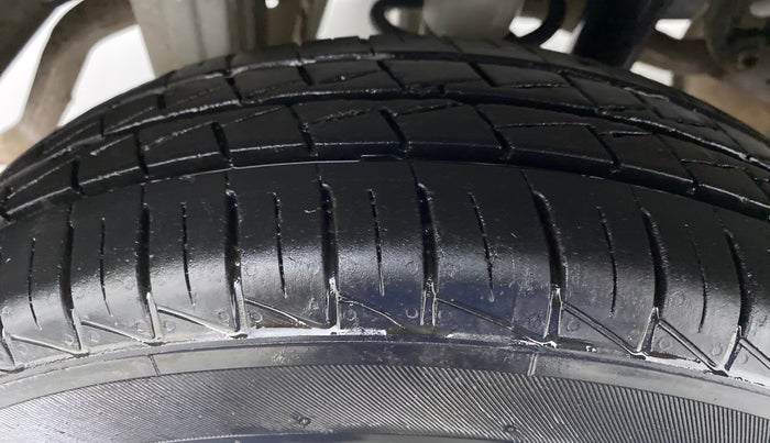 2021 Maruti Alto LXI, Petrol, Manual, 10,124 km, Right Rear Tyre Tread