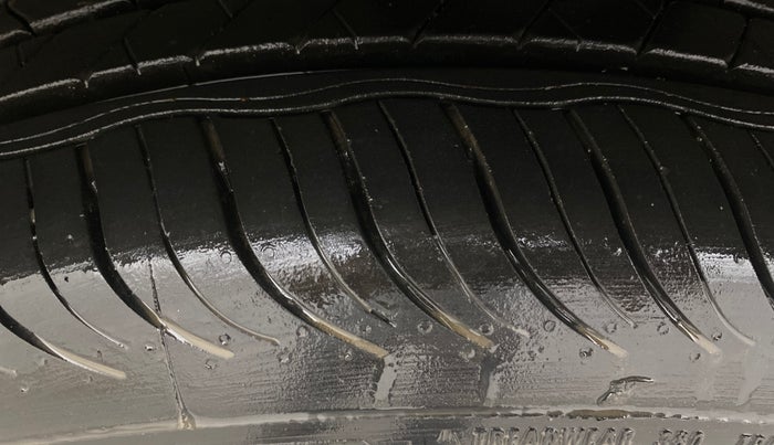 2022 Tata NEXON XZA PLUS (O) PETROL, Petrol, Automatic, 25,713 km, Left Front Tyre Tread