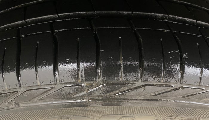 2022 Tata NEXON XZA PLUS (O) PETROL, Petrol, Automatic, 25,713 km, Right Rear Tyre Tread