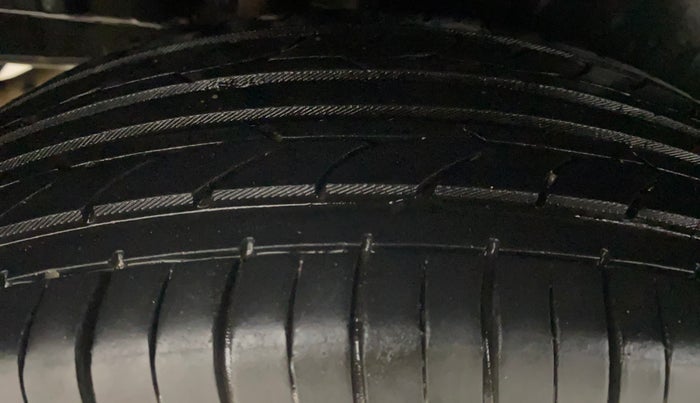 2014 Maruti Swift ZXI, Petrol, Manual, 76,936 km, Right Rear Tyre Tread