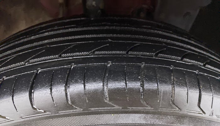 2015 Nissan Micra Active XV S, Petrol, Manual, 52,516 km, Right Front Tyre Tread