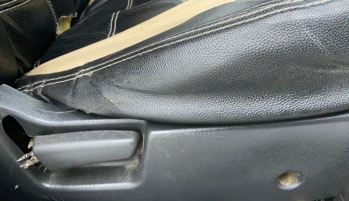 2017 Maruti Alto 800 VXI, Petrol, Manual, 51,892 km, Driver Side Adjustment Panel