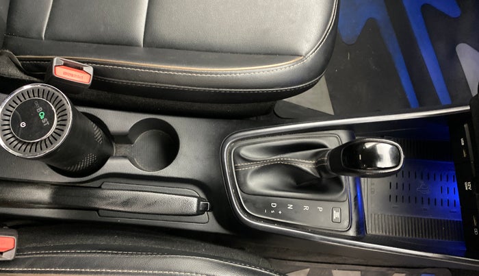 2021 Hyundai NEW I20 ASTA (O) 1.0 TURBO GDI DCT, Petrol, Automatic, 62,613 km, Gear Lever