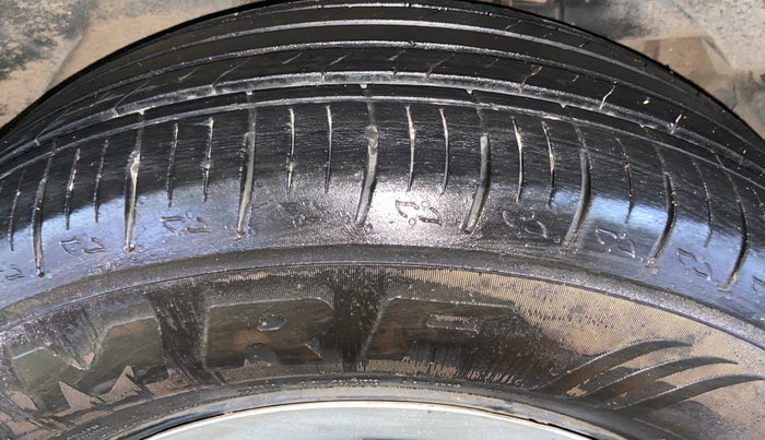 2019 Mahindra XUV500 W7, Diesel, Manual, 1,03,090 km, Left Rear Tyre Tread