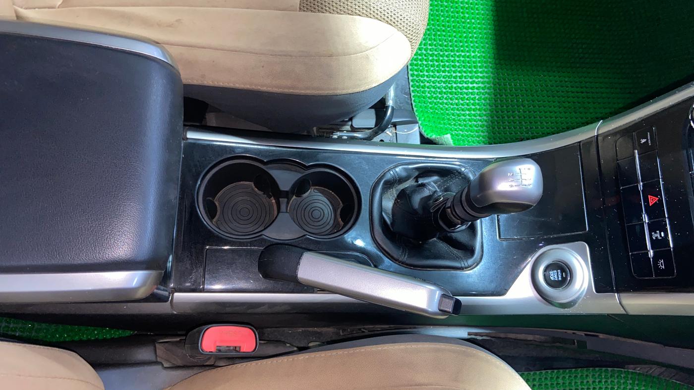 2019 Mahindra XUV500 W7, Diesel, Manual, 1,03,090 km, Gear Lever