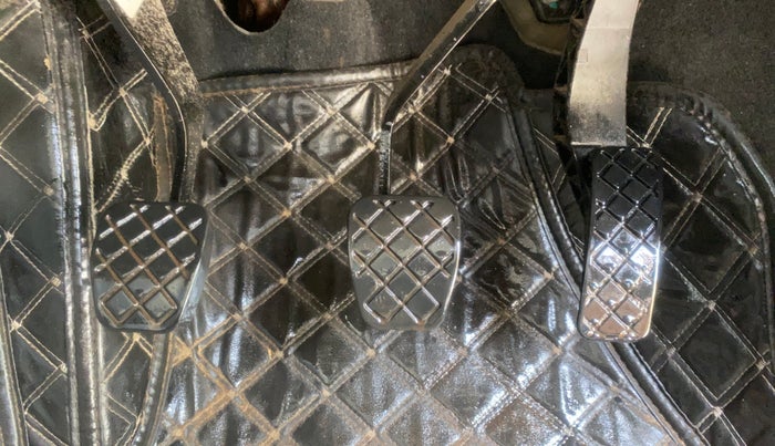 2023 Skoda KUSHAQ AMBITION 1.0L TSI MT, Petrol, Manual, 17,583 km, Pedals