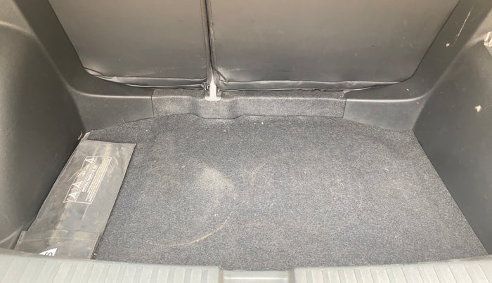 2023 Skoda KUSHAQ AMBITION 1.0L TSI MT, Petrol, Manual, 17,583 km, Boot Inside