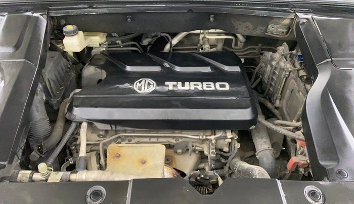 2021 MG HECTOR PLUS SUPER 1.5 PETROL TURBO HYBRID MT 7-STR, Petrol, Manual, 33,722 km, Engine View