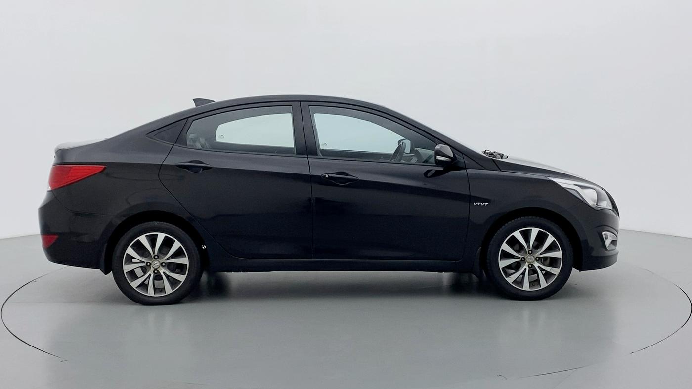 2016 Hyundai Verna FLUIDIC 1.6 SX VTVT, Petrol, Manual, 62,067 km, Right Side View