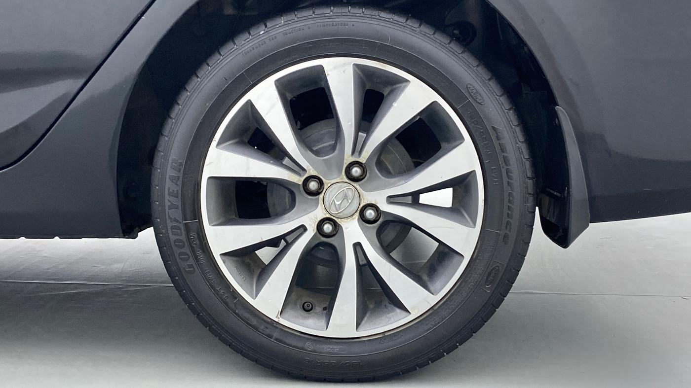 2016 Hyundai Verna FLUIDIC 1.6 SX VTVT, Petrol, Manual, 62,067 km, Left Rear Wheel