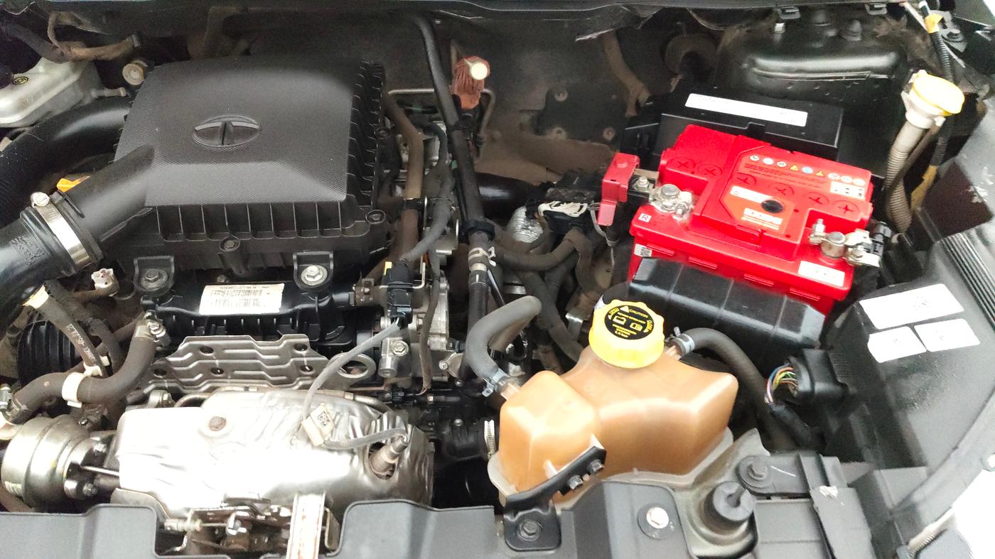 2021 Tata NEXON XMA SUNROOF PETROL, Petrol, Automatic, 65,225 km, Engine View - Left