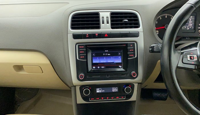 2016 Volkswagen Vento HIGHLINE 1.2 TSI AT, Petrol, Automatic, 74,175 km, Air Conditioner