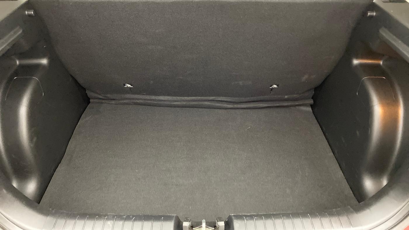 2019 Hyundai VENUE 1.0 TURBO GDI SX+ AT, Petrol, Automatic, 23,510 km, Boot Inside