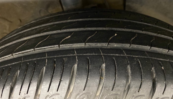 2019 Hyundai VENUE 1.0 TURBO GDI SX+ AT, Petrol, Automatic, 23,510 km, Right Front Tyre Tread