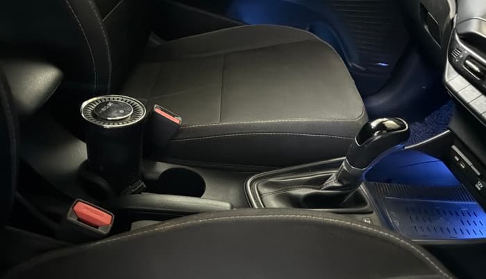 2022 Hyundai NEW I20 ASTA (O) 1.2 AT, Petrol, Automatic, 23,724 km, Gear Lever