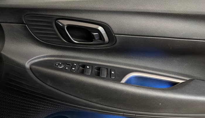 2022 Hyundai NEW I20 ASTA (O) 1.2 AT, Petrol, Automatic, 23,724 km, Driver Side Door Panels Control