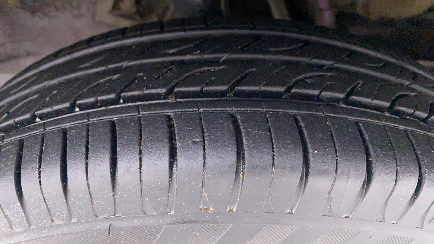 2016 Tata Nano TWIST XTA, Petrol, Automatic, 35,613 km, Right Front Tyre Tread