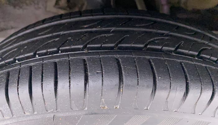 2016 Tata Nano TWIST XTA, Petrol, Automatic, 35,613 km, Right Front Tyre Tread