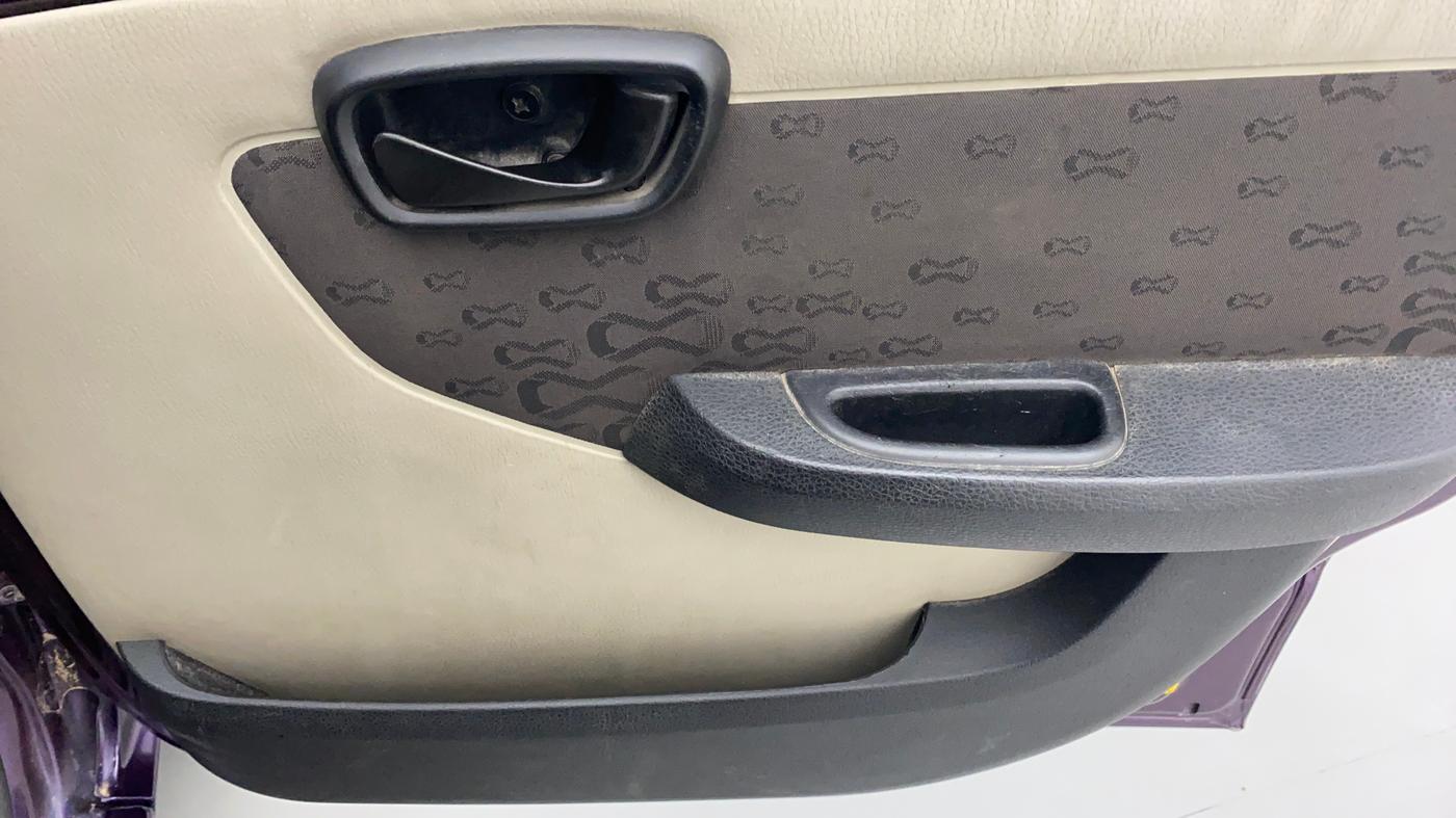 2016 Tata Nano TWIST XTA, Petrol, Automatic, 35,613 km, Driver Side Door Panels Control