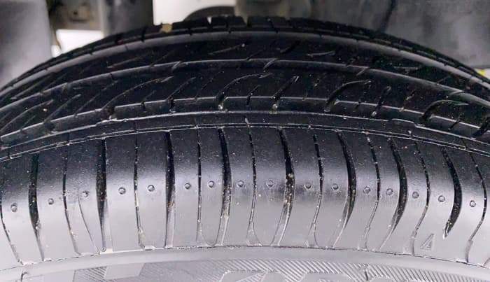 2016 Tata Nano TWIST XTA, Petrol, Automatic, 35,613 km, Right Rear Tyre Tread