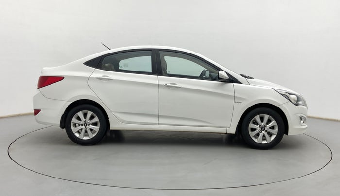2015 Hyundai Verna FLUIDIC 4S 1.6 VTVT S, Petrol, Manual, 47,742 km, Right Side View